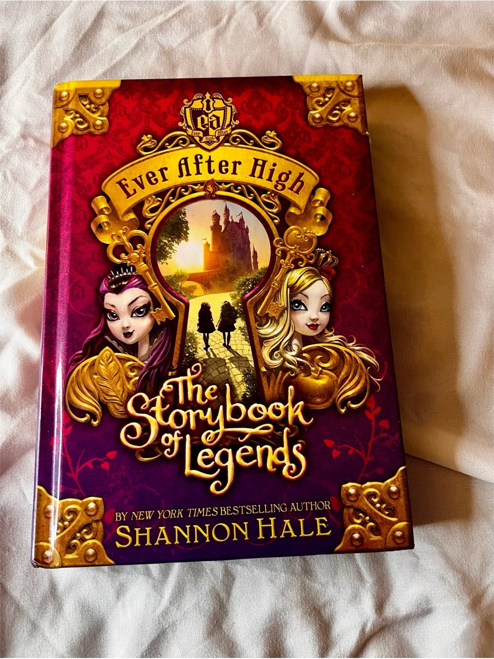 Shannon Hale The Storybook of Legends - Red Hardcover